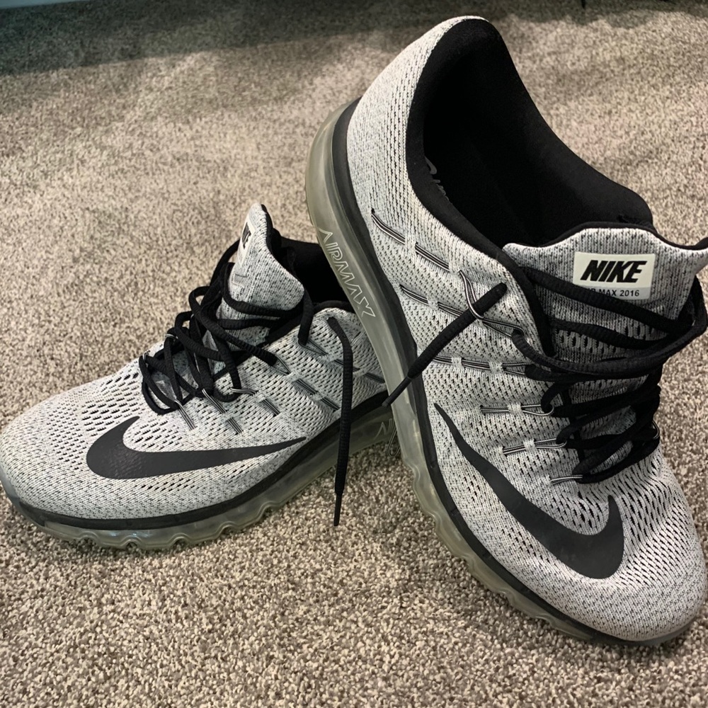 Men’s Nike air max 2016 tennis shoes